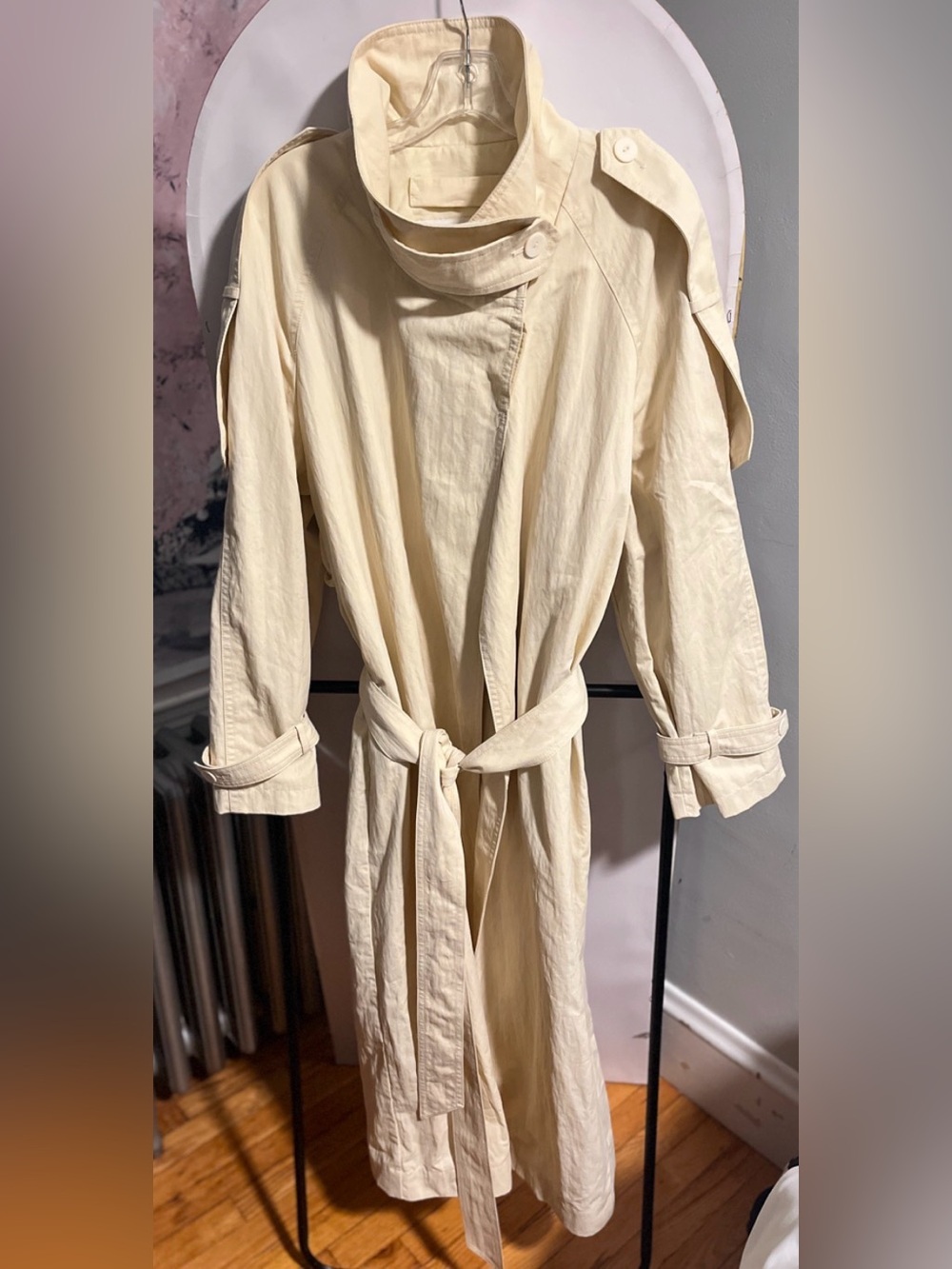 VIRAL ZARA LUXURY TREND COAT HIGH NECK NECK SIZE M
🚨NO DISCOUNT - Picture 3 of 16